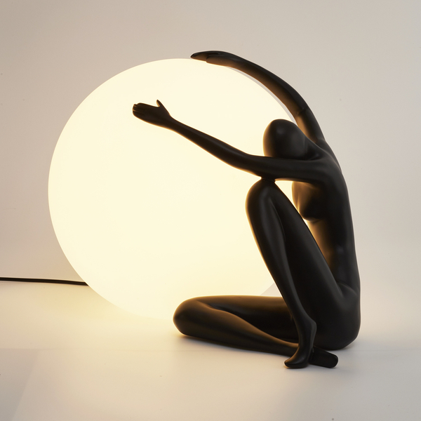 Lampa stołowa WOMAN-1 czarna 47 cm